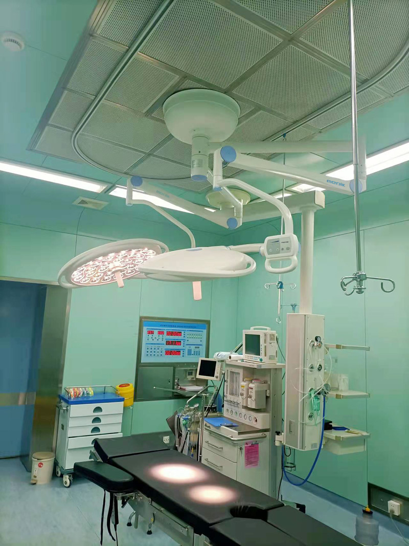 Medik Provides Operating Lights and General Hospital Beds in German Public Hospi